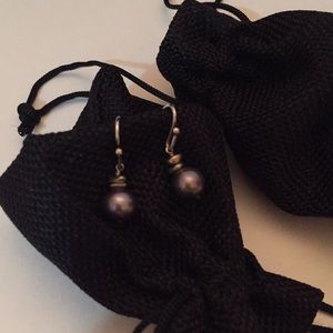 blk pearl on silver hooks